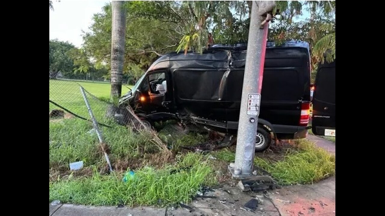 Second ICE Officer Injured During Migrant Arrest in Fla.