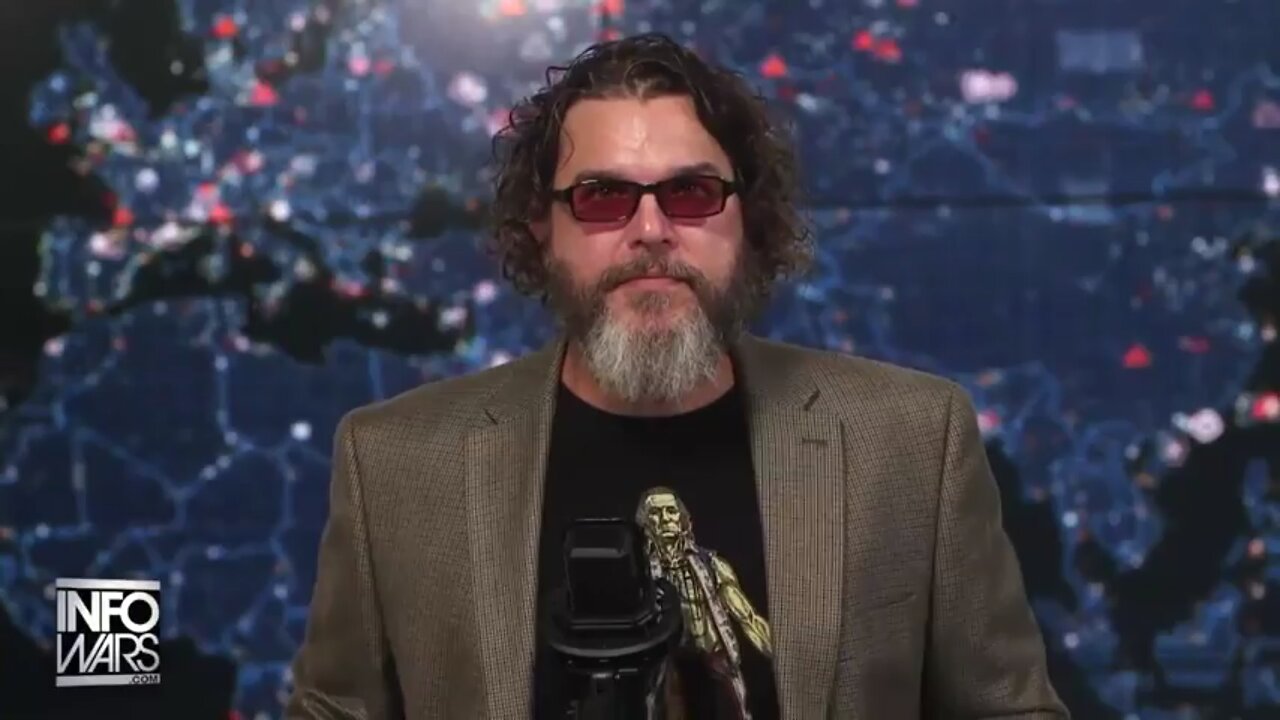 WAR ROOM (Full Show) Friday - 8/29/25