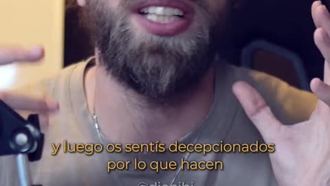 Agradece más, espera menos.