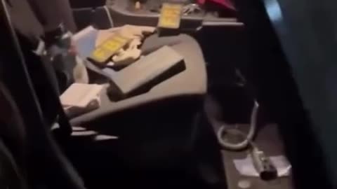 Breaking🚨Anti-ICE rioters are seen looting a federal vehicle, smashing its windows and tearing it apart