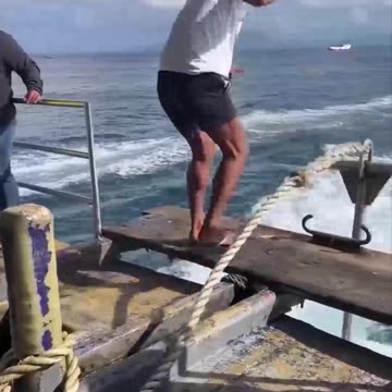 Esta maniobra de fondeo es una de las más peligrosas jamás vistas.