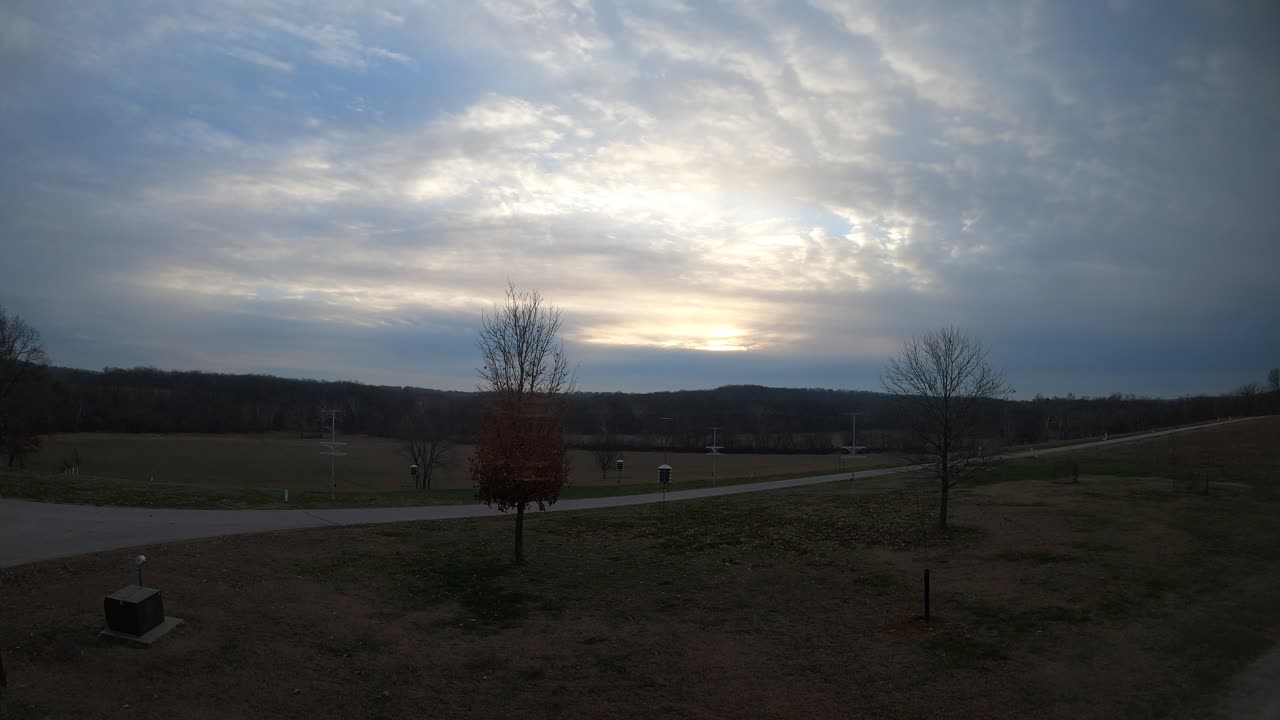 Sun ⛅ Rise 12 4 25 25f/-4c