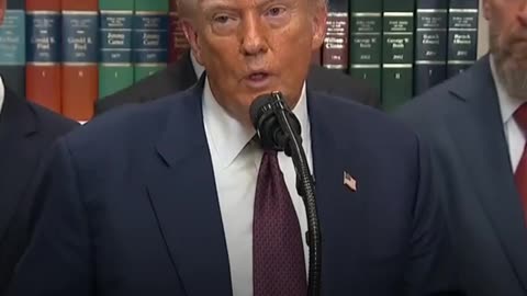Trump: “Estaba luchando contra lunáticos como tú”