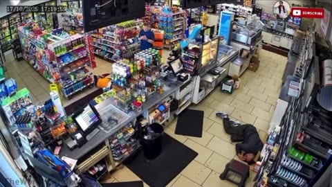 Shocking Scene in Connivence Store Man Executes 7/11 Clerk Before Himself