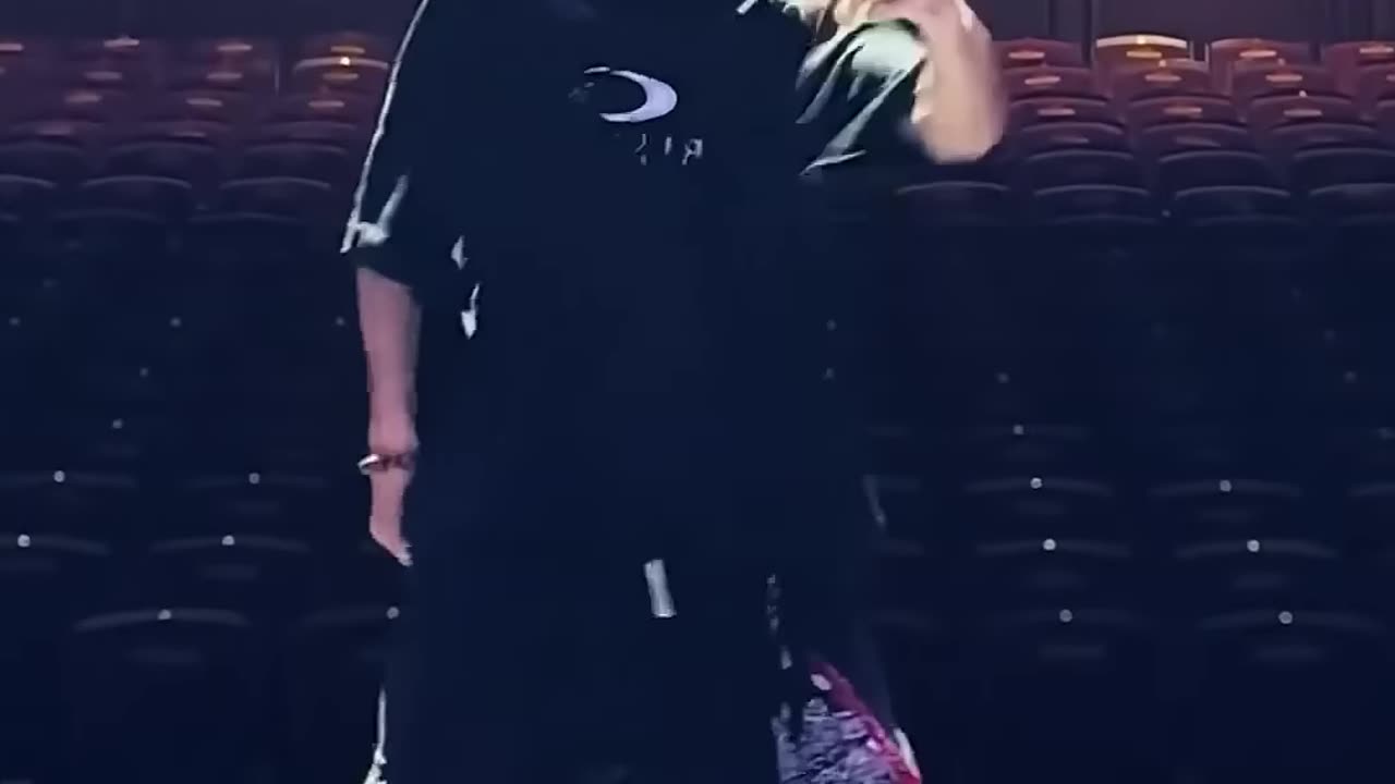 Low - Flo Rida & T-Pain | Dancing on Stage Feels Powerful