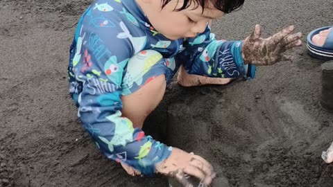 Build daw sila sand castle