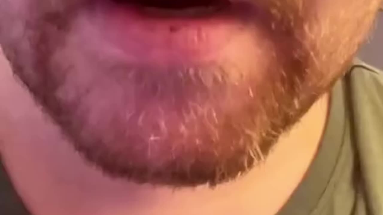 Scare my mom 🤣🤣