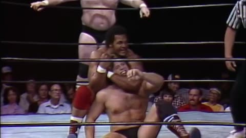 (1983.10.11) Jim Neidhart & Butch Reed vs Jerry & Marty Oates - Mid South Wrestling