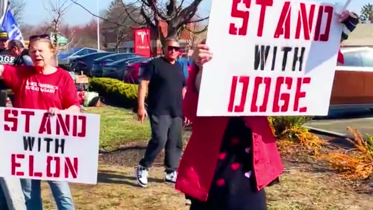 AMERICA LOVES ELON!