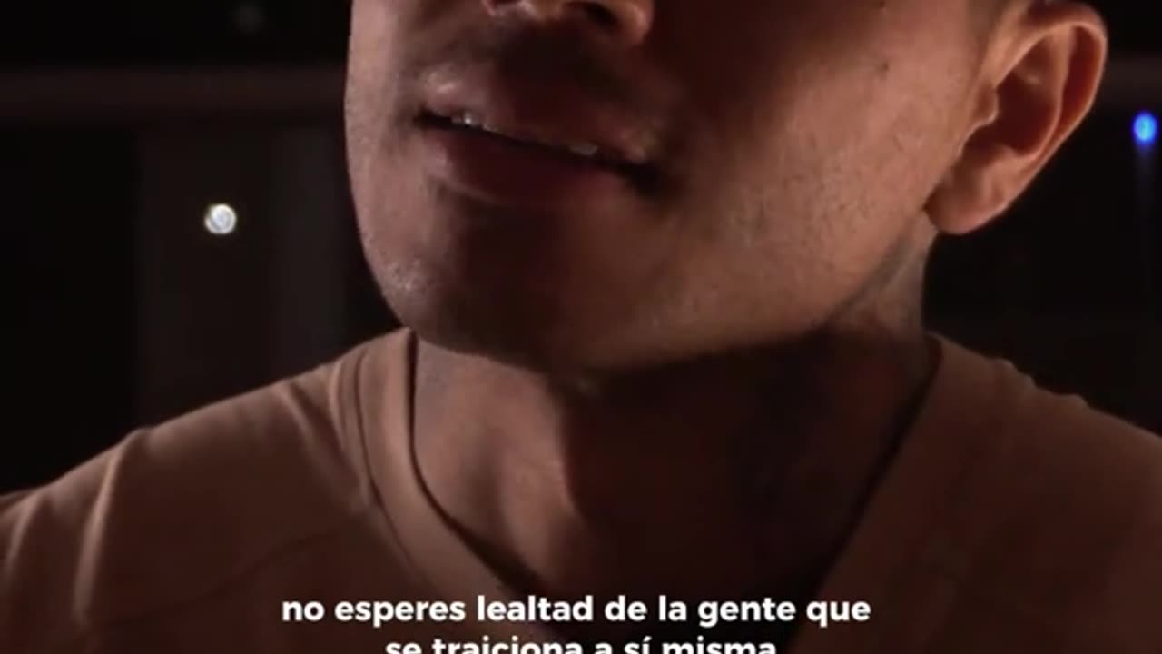 Nadie puede darte lo que tú mismo no te das.