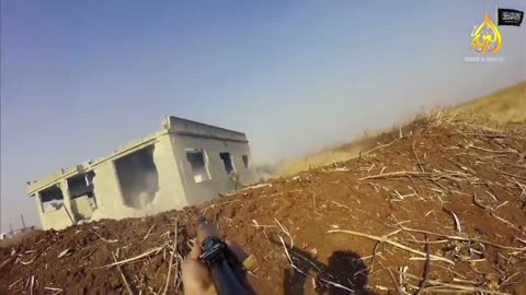 GoPro footage of syrian rebel fighter engaging SAA fighters at close range, 2019 Idlib/Syria