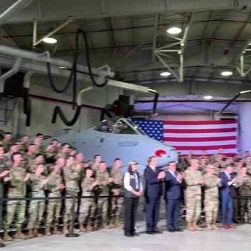 🚨Listen to that electric welcome for the Commander-in-Chief at Selfridge Air National Guard Base 🔥
