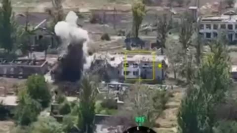 ✈️💣 Ukrainian aviation with two GBU-62 bombs demolished the building along