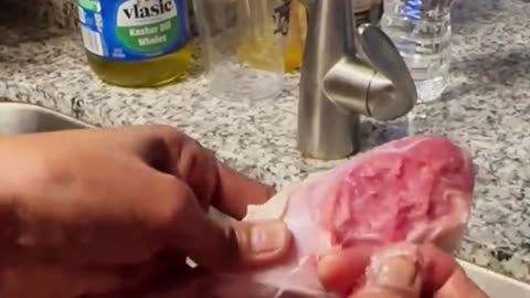 It's all fake guys the meat is fake