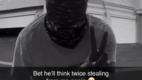 Haha, a homeowner rigged a package to send a strong message to a porch pirate!