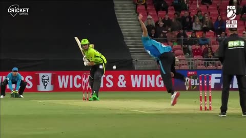 All out 15 runs, bbl striker vs thunder