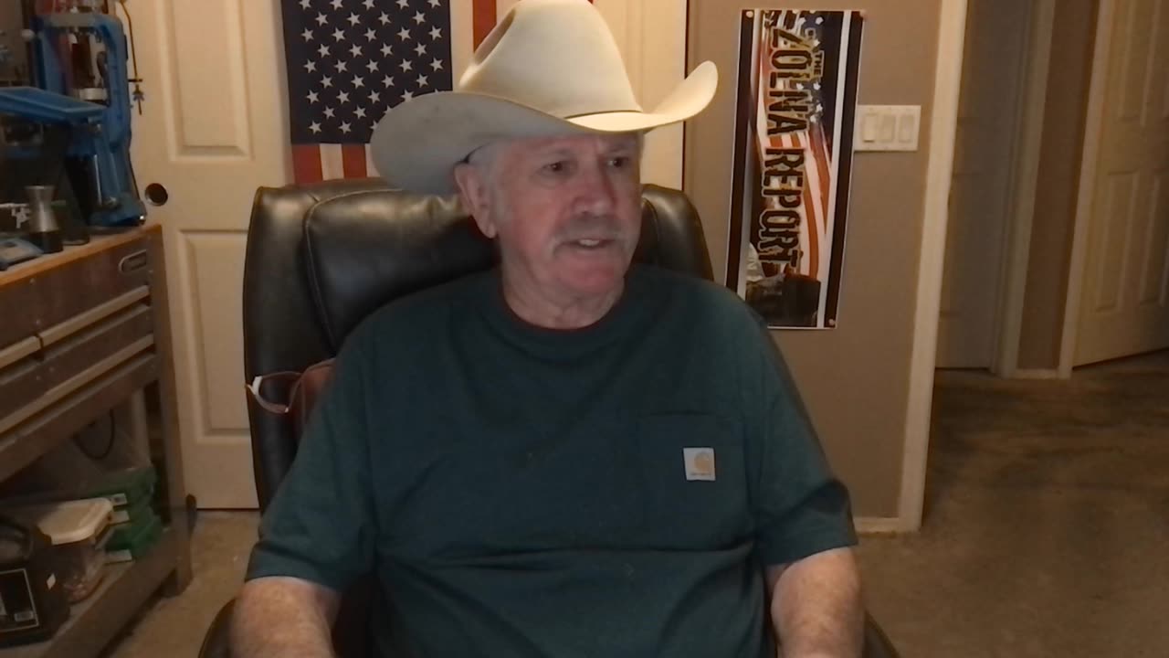 Trump Uses Small Stairs To Board Air Force One, Increased Security Measure!