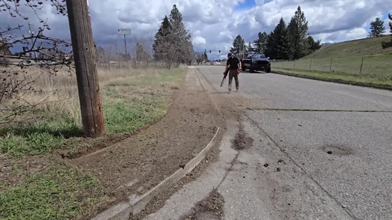 I Discovered A MOSS INFESTED Sidewalk And SCRAPED It Clean_part13