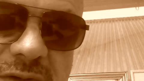 Spectacle of Images, Non-Experience and Consumption