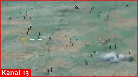 Russian soldiers carrying anti-tank mines on shoulders were killed by drone fire near Lyman