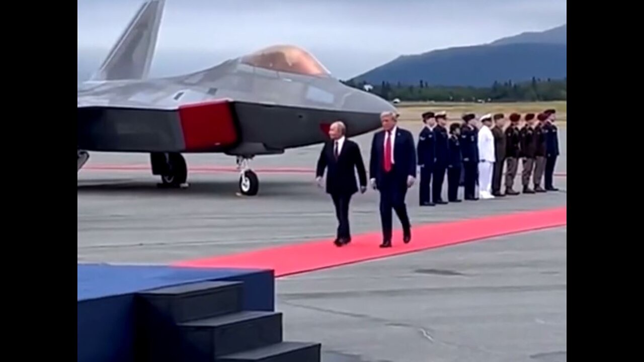 Trump has B2 and F35 jets buzz over Putin at perfect timing. BEST MILITARY IN THE WORLD