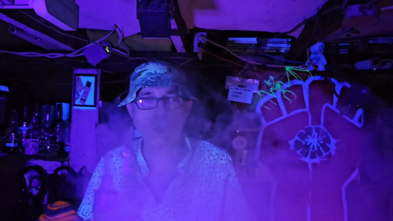 Pink Freud blacklight dab.