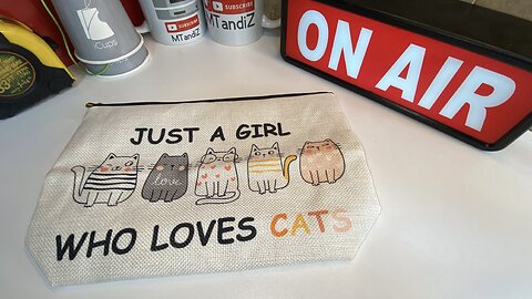 Cute Cat Gifts Women Girls Just A Girl Who Loves Cats Travel Cosmetic Bag Zipper Pouch Cat Lover