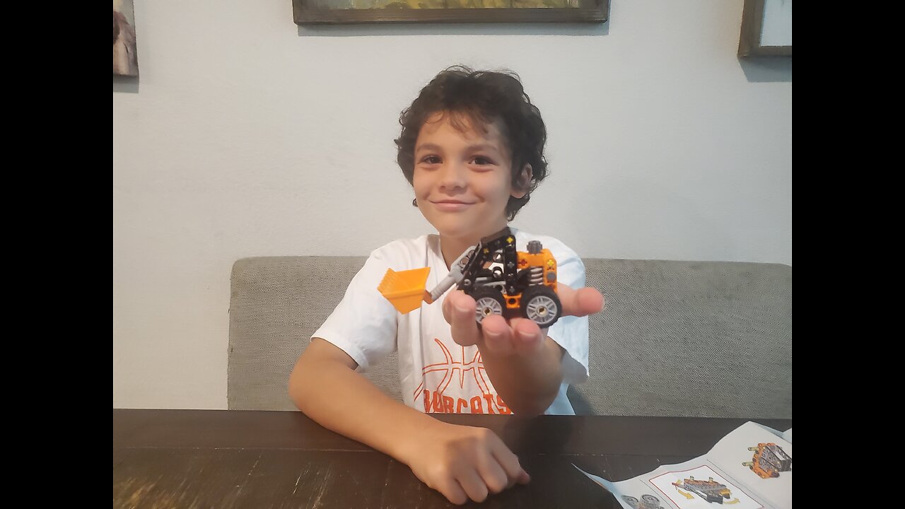 lego build: Technic Bulldozer