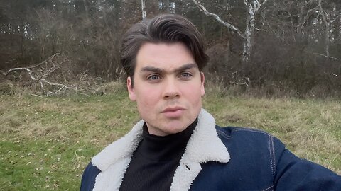 Why women secretly dislike attractive men