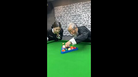 🎱 Funny billiards moments that shouldn’t be possible 😆💥