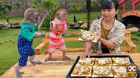 YiYi and YinYin's emotional moments with family