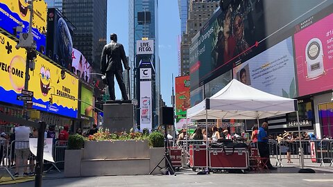 2025 Solstice in Times Square: Mind of Madness Yoga (Manhattan)1