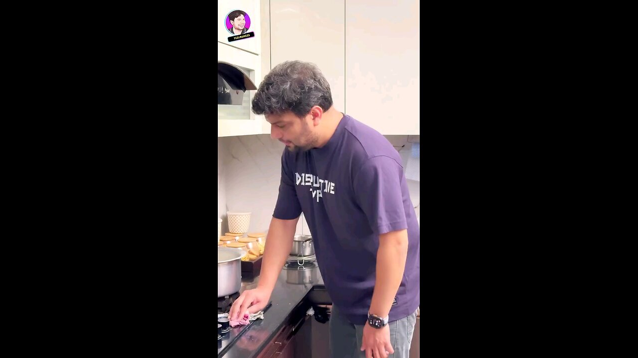 ये लो पडोसन का फोन है