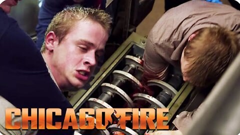 A man destroyed hi arm in a meachine