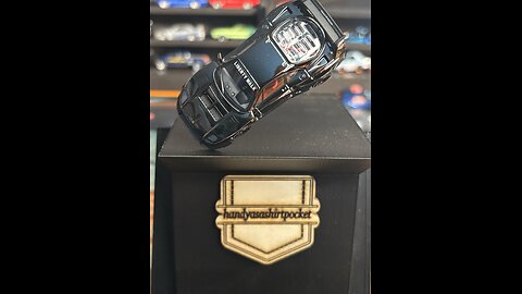INNO 64 Black Chrone Ferrari