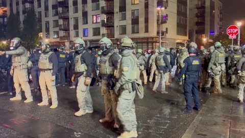 Several Antifa militants were arrested by federal police last night at the ICE facility in Portland.