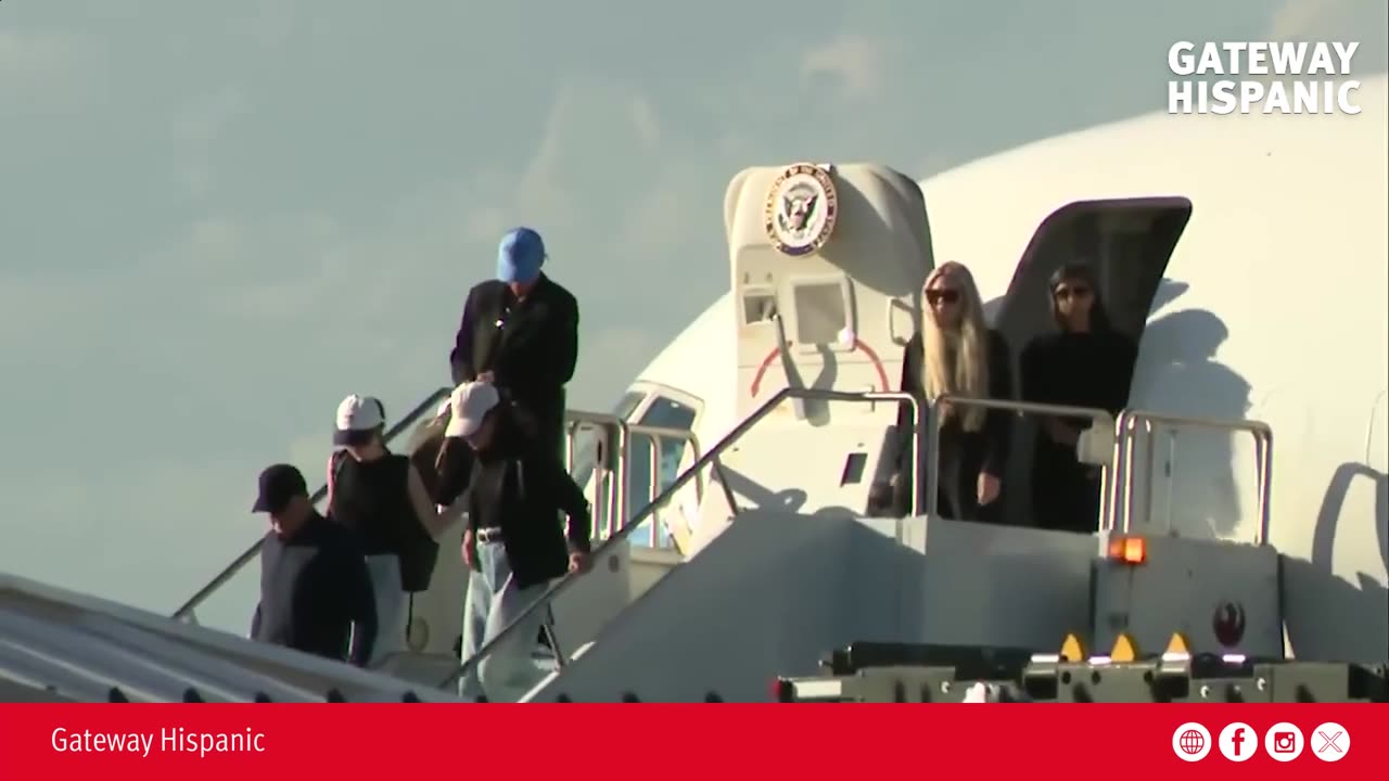 Erika Kirk and Usha Vance hold hands as they disembark Air Force Two during the Charlie Kirk attack