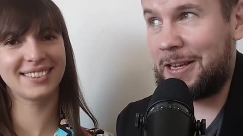 LÍBÍ SE JÍ CHLAP A NEBO B?