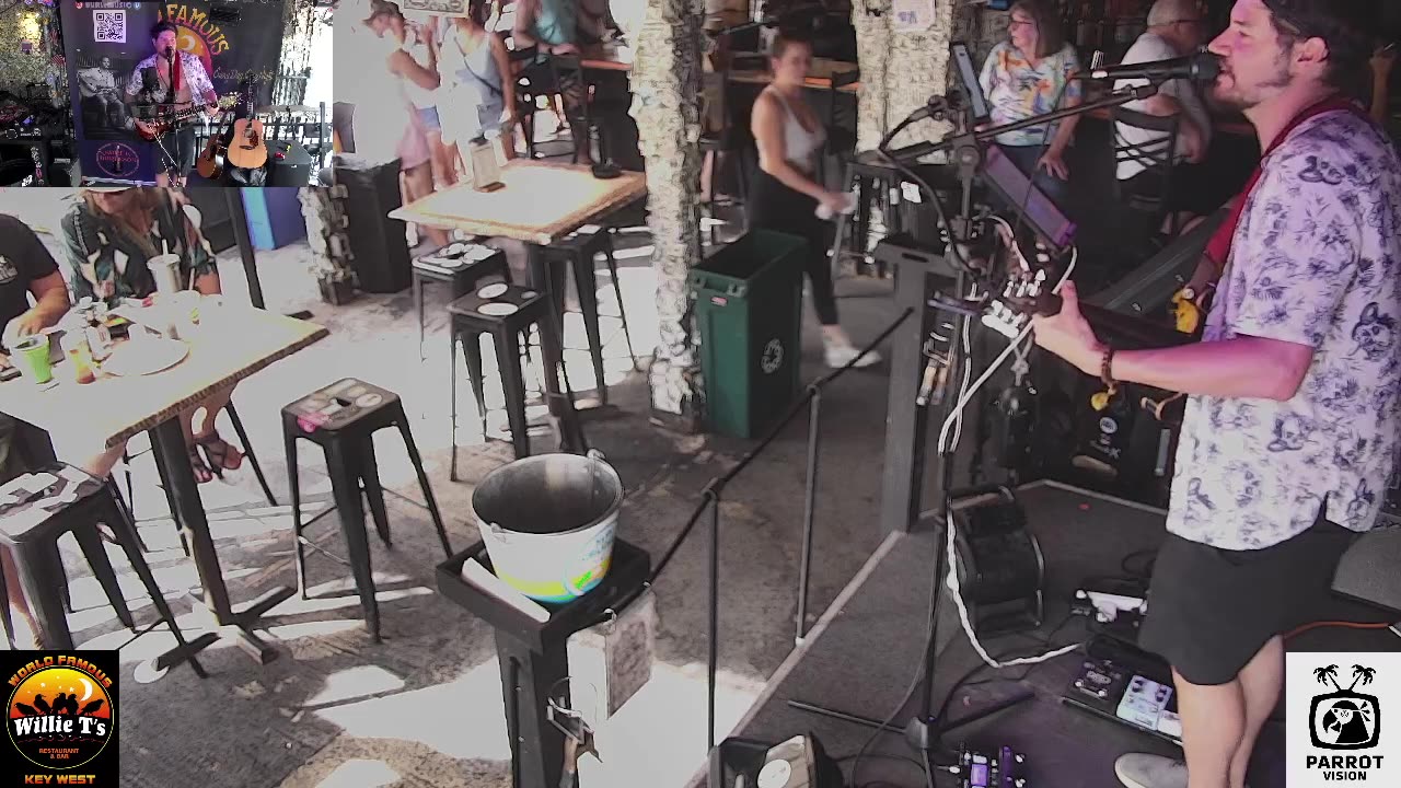 LIVE Music Everyday!