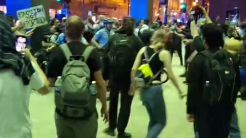 What a fvcking mess at the Federal Plaza.