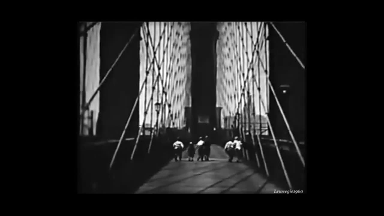 y2mate.com - 34 Our Gang The Big Town 1925_360p