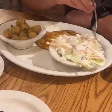 Robby Starbuck - Things do NOT seem to be going well at Cracker Barrel.