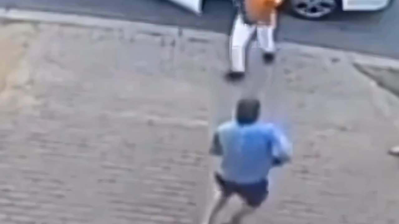 Robber went ahead and made this guy's day.