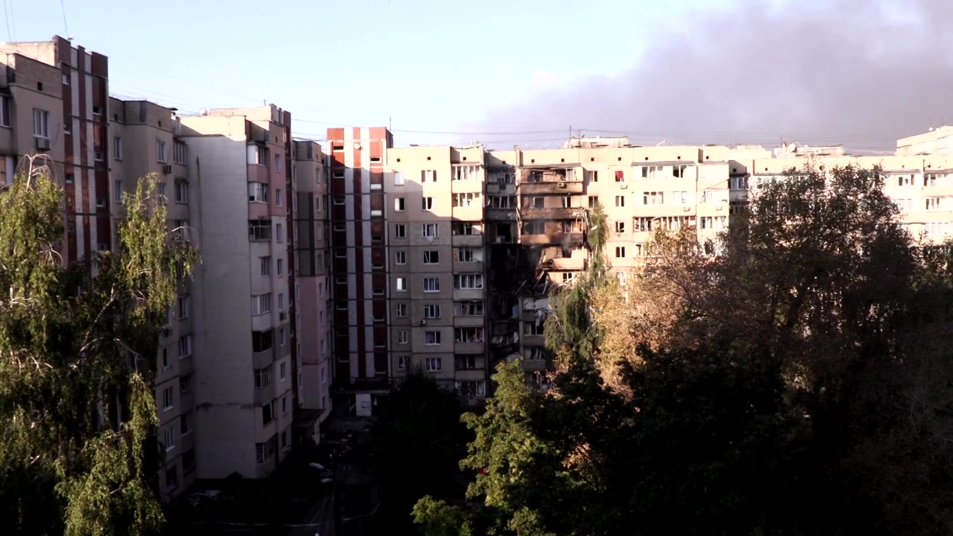 Deadly Russian attack sets ablaze seat of Ukraine government