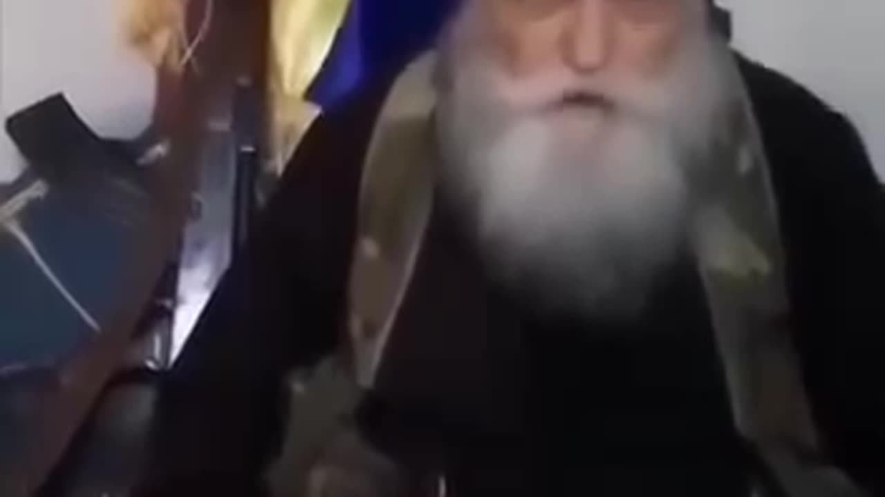 A Druze sheikh demands the annexation of Suwayda to Israel.