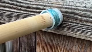 How to turn a stick and a plastic bottle into a handy DIY rod ! 💡