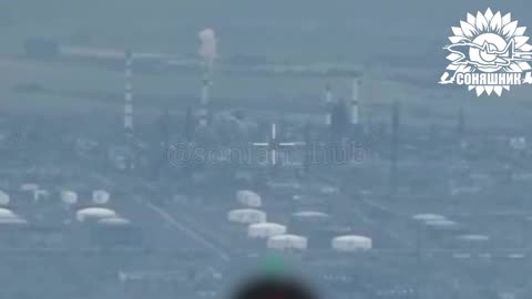 🇺🇦✈️💣 Ukrainian aviation struck Russian oil facility in the Luhansk region where soldiers,