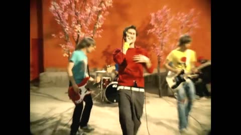 Maroon 5 - This Love (Official Music Video)