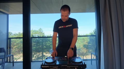 House Music 24/7