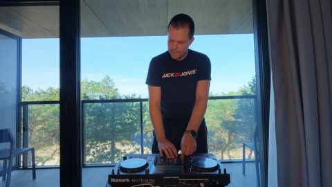 House Music 24/7